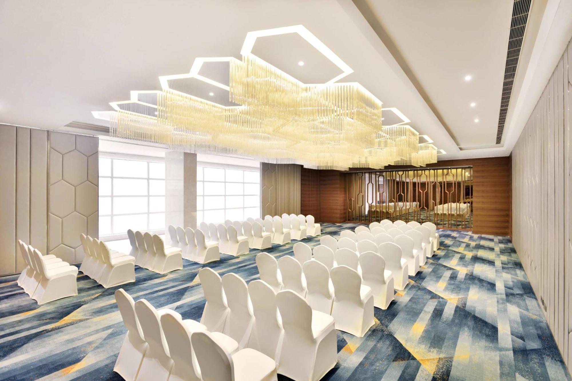 Fairfield By Marriott Indore Extérieur photo
