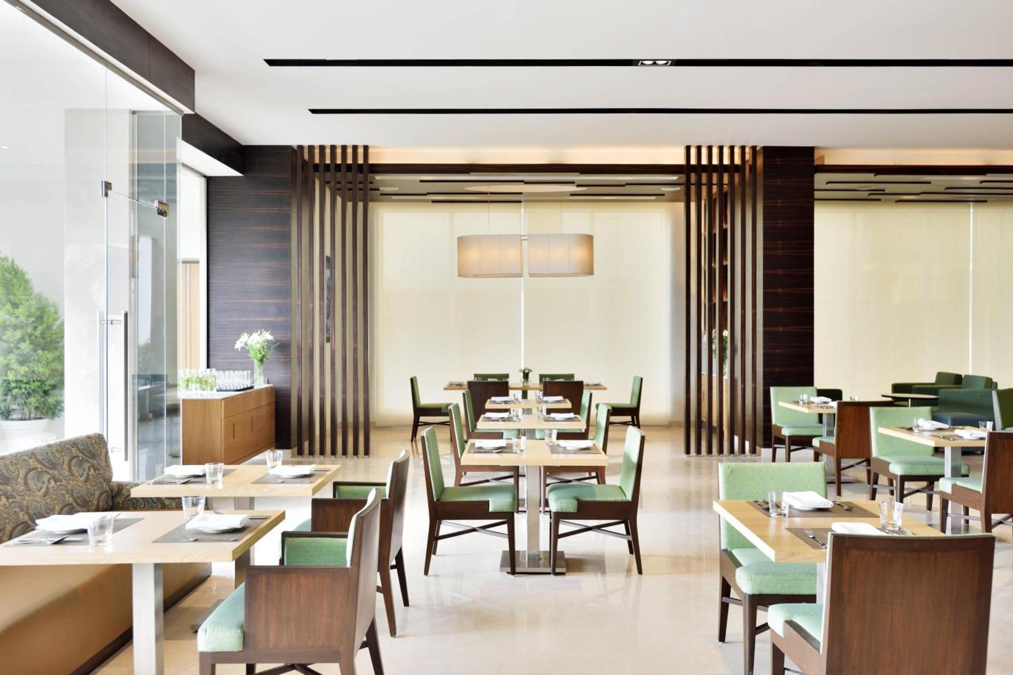 Fairfield By Marriott Indore Extérieur photo