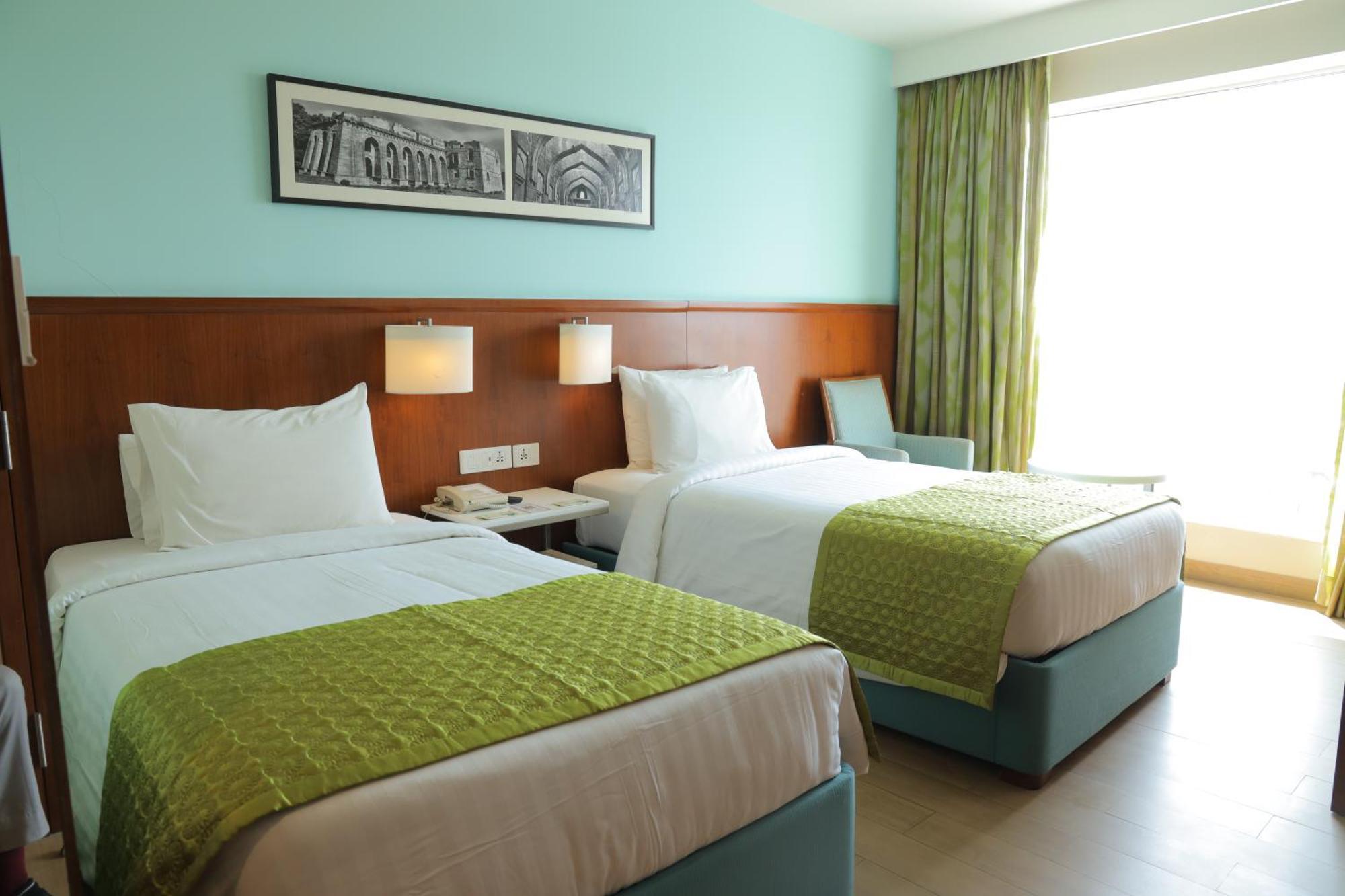 Fairfield By Marriott Indore Extérieur photo
