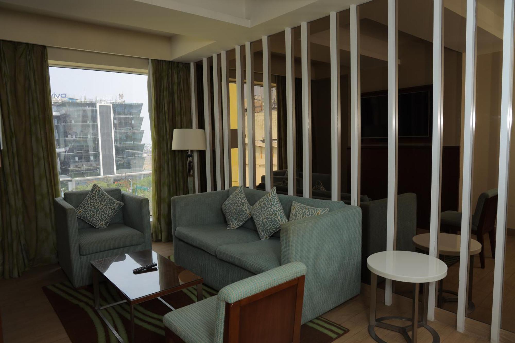 Fairfield By Marriott Indore Extérieur photo