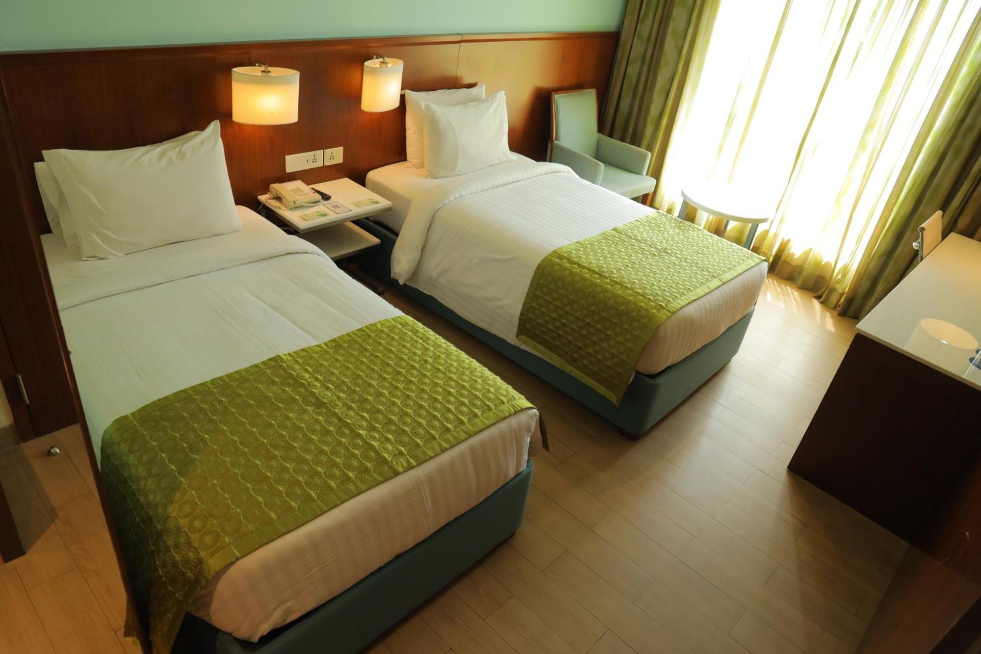Fairfield By Marriott Indore Extérieur photo
