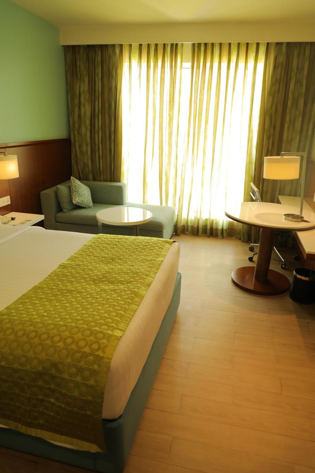 Fairfield By Marriott Indore Extérieur photo
