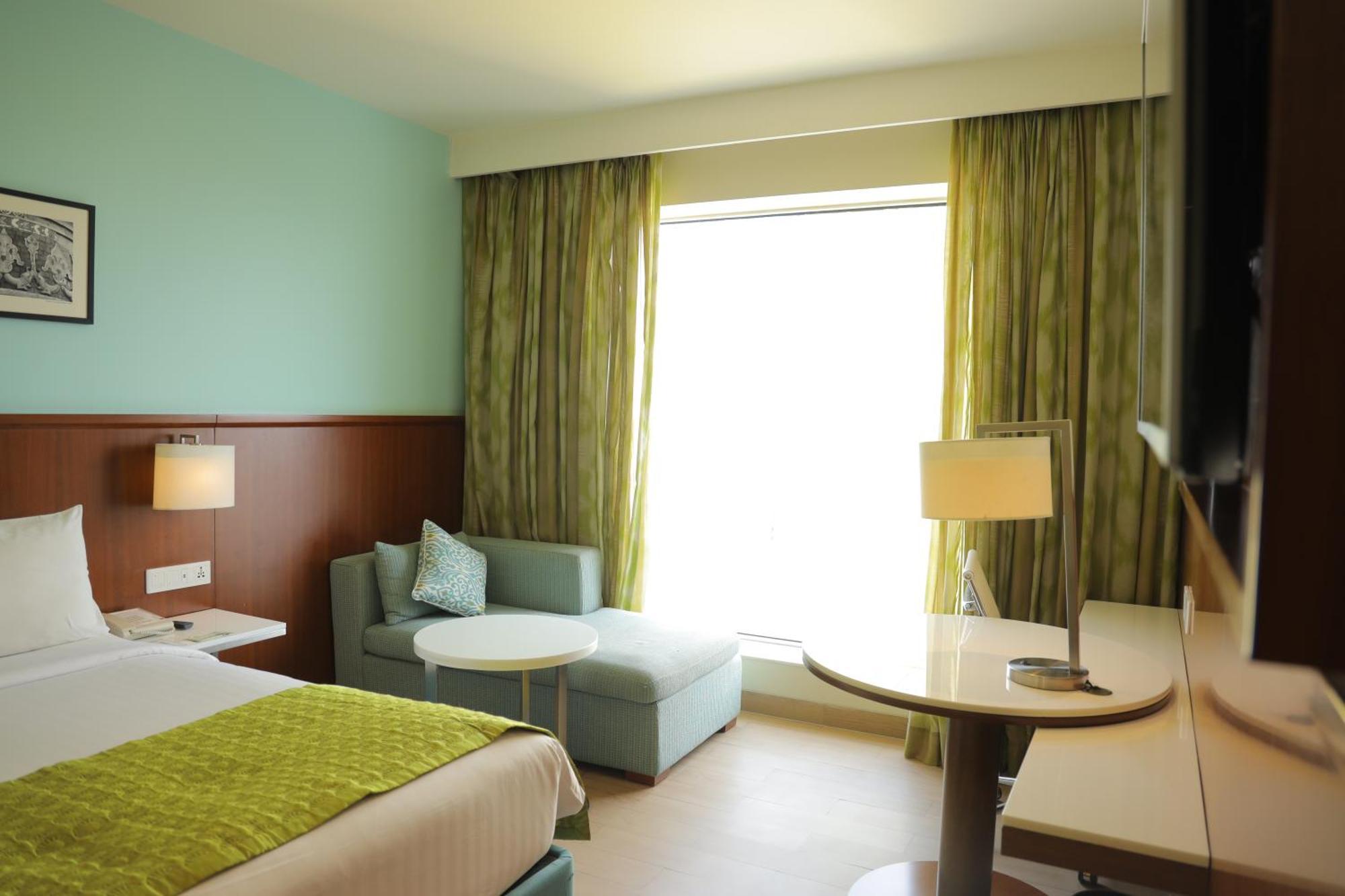 Fairfield By Marriott Indore Extérieur photo