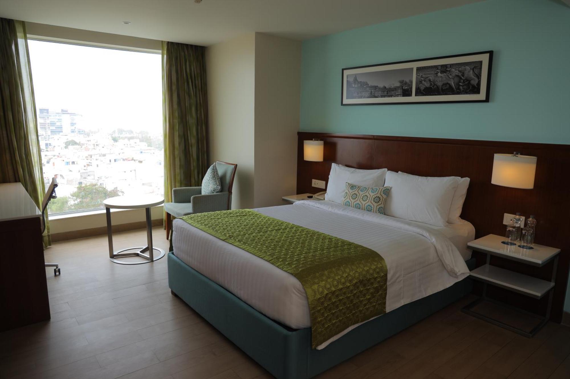Fairfield By Marriott Indore Extérieur photo