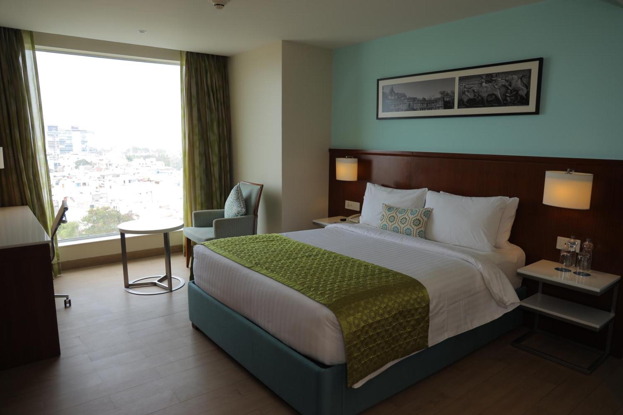 Fairfield By Marriott Indore Extérieur photo